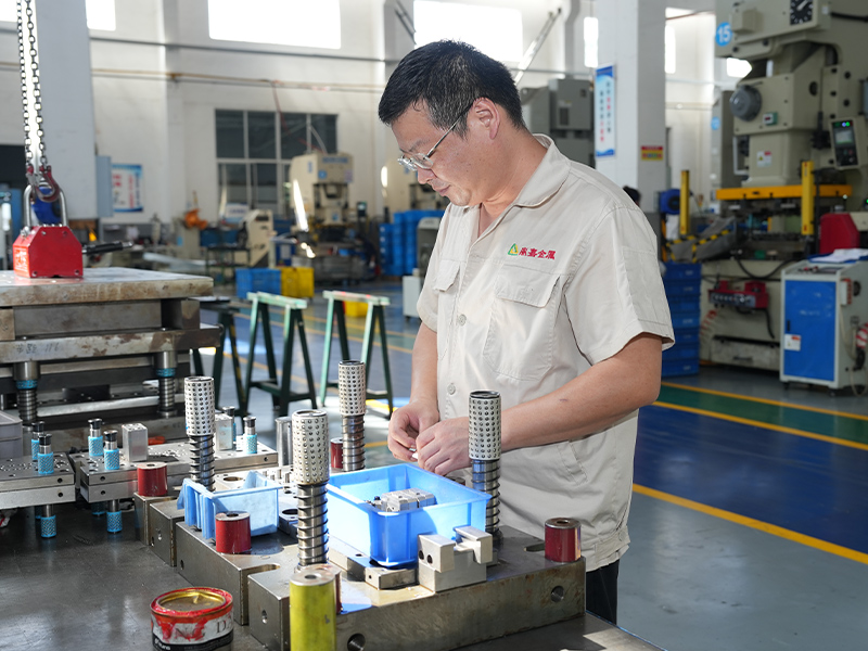 Hliníková pečiatka Dokona